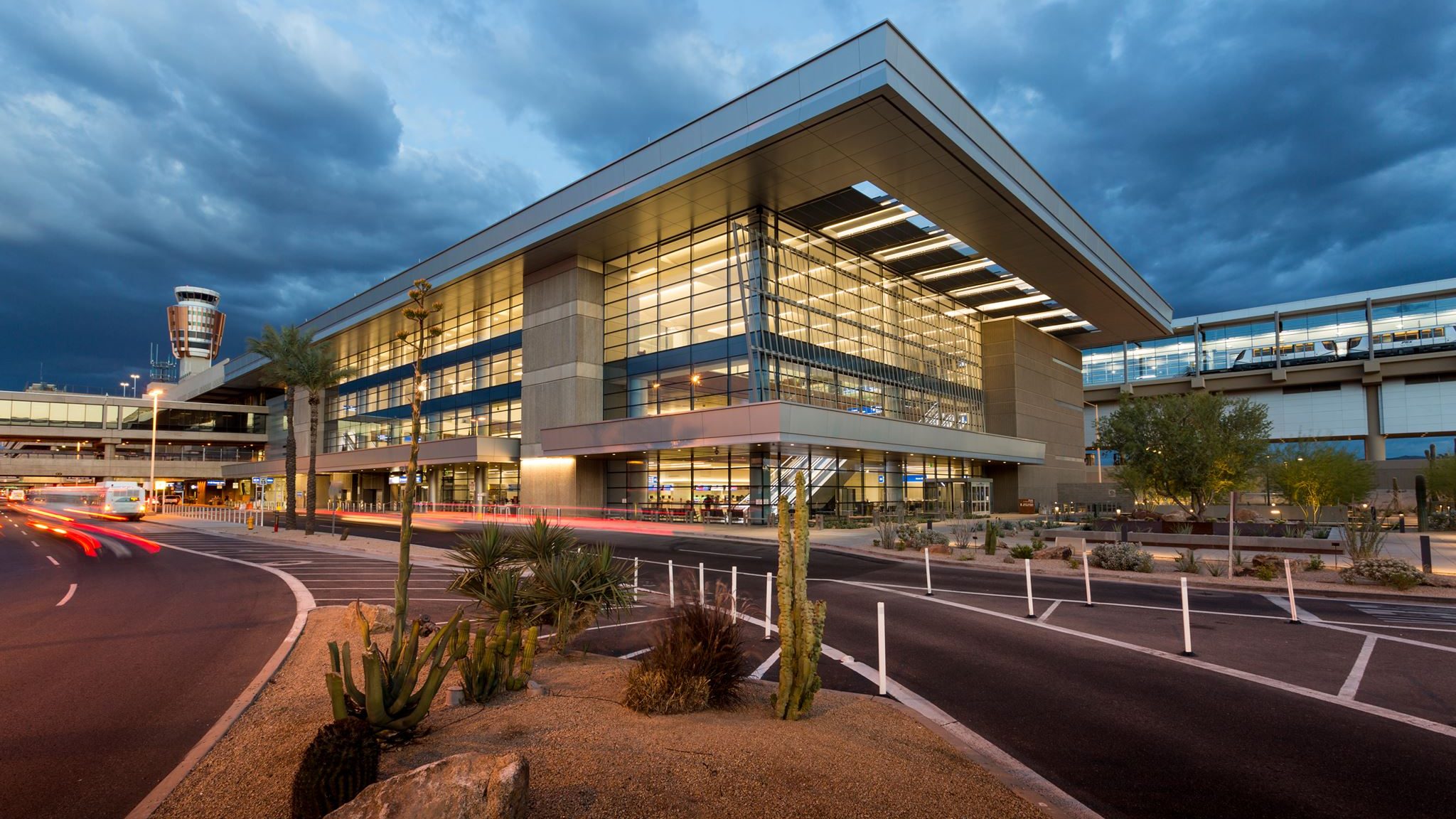 (Facebook photo/Phoenix Sky Harbor International Airport)...