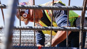 Arizona jobless rate continues steady decline, workforce keeps growing