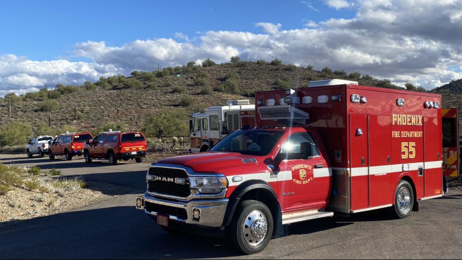 (Twitter photo/Phoenix Fire Department)...