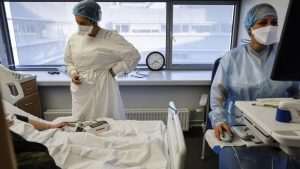 Arizona Sen. Kelly urges using National Guard to relieve COVID burden on hospitals