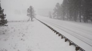 Snow comes down in Flagstaff, closing freeway, canceling classes