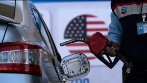 GasBuddy analyst says Arizona likely won't see gas under $3 per gallon until war is over