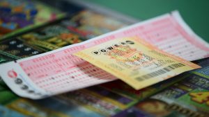 Powerball ticket sold at Glendale gas station hits for $100K