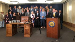 Gov. Doug Ducey signs bill giving $400M for I-10 widening project south of Phoenix