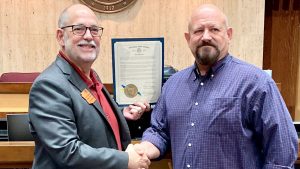 Ex-Valley police officer returning to help Ukrainians after state Senate honor