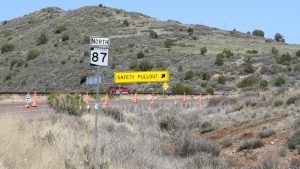 Traffic on highway between Phoenix and Payson delayed because of brush fire