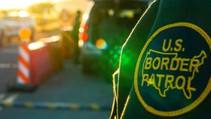 Man accused of assaulting border patrol agents in Arizona