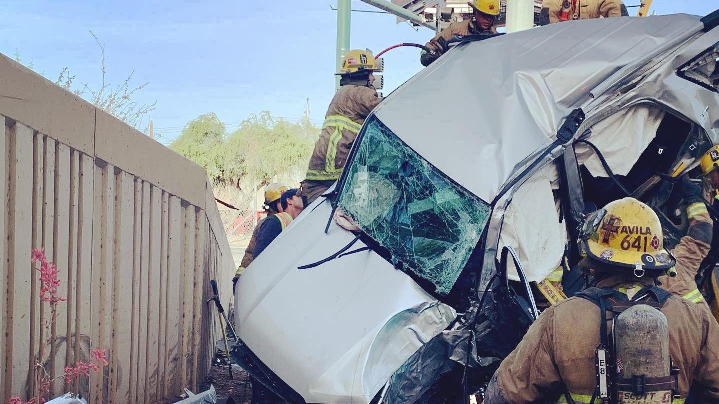 (Twitter Photo/@PHXFire)...