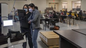 Maricopa County offers bonuses to temporary election workers