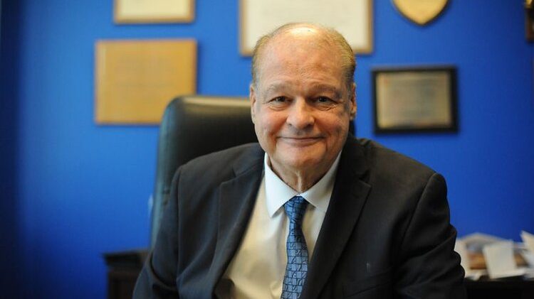 (Tom Horne for Superintendent Website Photo)...