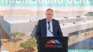 Republican Mesa Mayor endorses Democrat Katie Hobbs in gubernatorial race