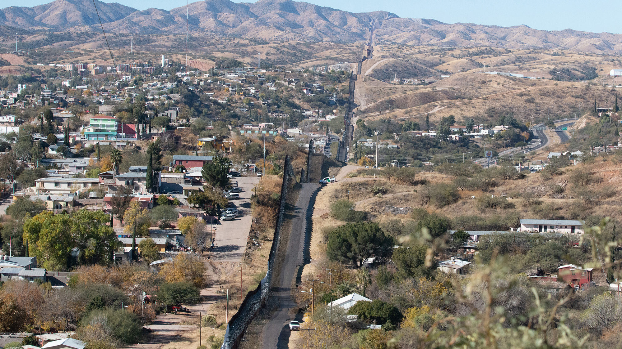 Border communities, Border Patrol brace for migrant surge as Title 42 ends, image size:2000x1125