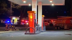Hazmat responds to 100-gallon fuel spill, closes intersection in Phoenix