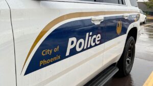 Driver involved in fatal collision in Phoenix flees scene on foot