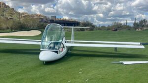 No injuries after plane lands on fairway of Scottsdale golf course