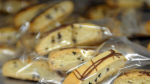 Arizona Legislature prepared to override Hobbs’ veto on home-cooked foods bill