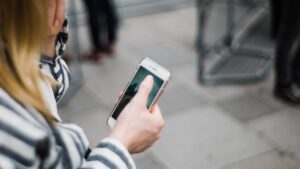 'Be very cautious': Arizona attorney general warns of AI scams