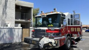 Apartment complex fire displaces 3 residents in Phoenix