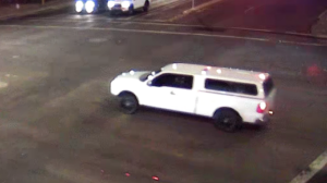 Glendale police looking for suspect vehicle after fatal auto pedestrian crash