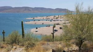 Man dead, child in stable condition after drowning incident at Lake Pleasant