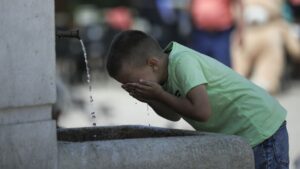 Phoenix temperatures staying above 110 degrees as dangerous heat wave continues