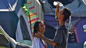 Phoenix breaks daily high temperature record for 3rd consecutive day