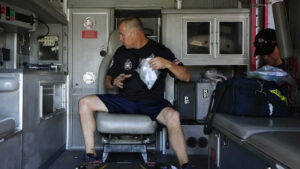 How to beat the heat? Phoenix Fire official shares tips to stay safe