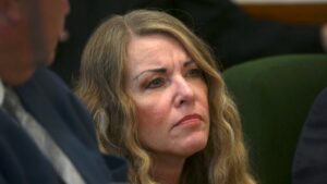Gov. Katie Hobbs signs request to prosecute 'Doomsday Mom' Lori Vallow Daybell in Arizona