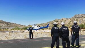 Phoenix Fire airlifts hiker off Piestewa Peak