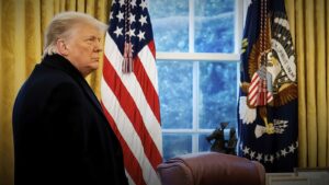 New poll shows Arizona Republicans flocking to Trump-backed candidates
