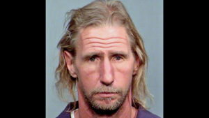 Resident holds Arizona domestic violence suspect at gunpoint until deputies arrive