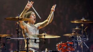 Blink-182 coming to Glendale's Desert Diamond Arena on 'One More Time' tour