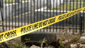 Man dies after being shot at west Phoenix apartment complex
