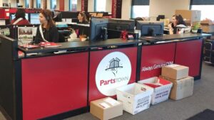 Parts Town to expand with 420,000-square-foot facility in Glendale