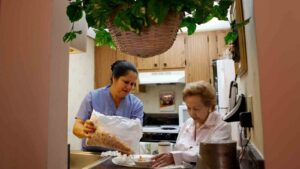 Phoenix nonprofit creating family environment for isolated seniors