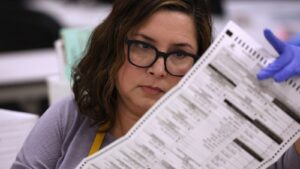 How Arizona voters can cut through the political noise this election season