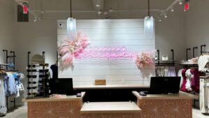 American Threads plans giveaways for grand opening at Scottsdale Quarter