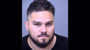Phoenix domestic violence suspect tracked down, arrested after leaving scene with child