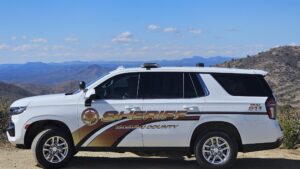 Suspect arrested for allegedly stabbing parents multiple times south of Sedona