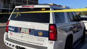 Phoenix police working to identify suspects in 2 deadly shootings
