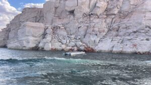 Boat capsizes in Navajo Canyon, leaving 3 dead and 2 hospitalized