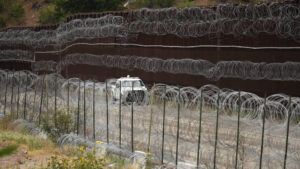 Proposal to allow local police to make arrests near Arizona border with Mexico to appear on ballot