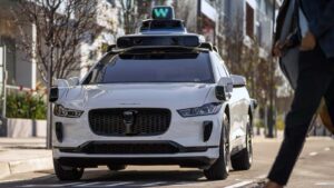 Waymo expands curbside robotaxi service hours at Phoenix Sky Harbor Airport to 24/7