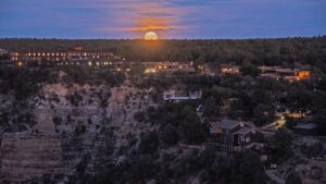 Grand Canyon South Rim hotels to reopen Thursday following water pipeline repairs