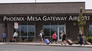 Budget carrier Avelo Airlines begins deportation flights for ICE from Mesa Gateway Airport