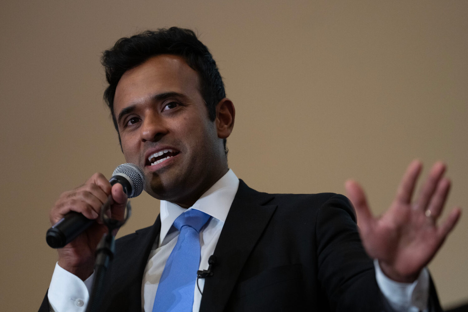 Republican Ohio gubernatorial candidate Vivek Ramaswamy speaks during the Warren County Republicans...