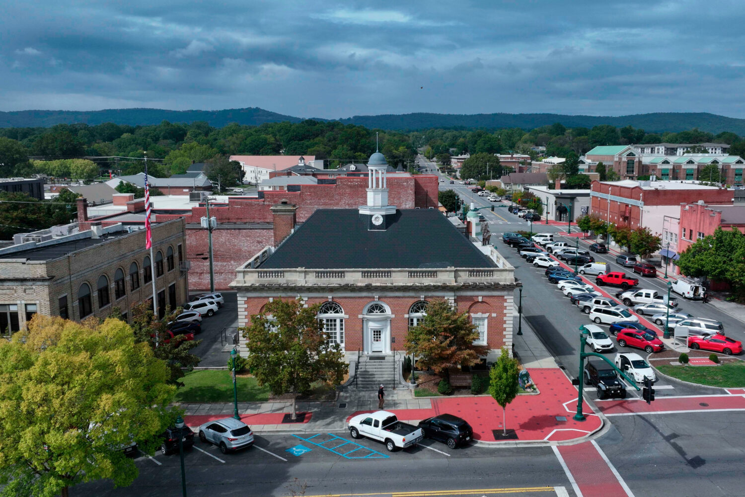 The Carpet and Rug Institute building, center, in downtown Dalton, Ga., on Sept. 30, 2025. (Miguel ...