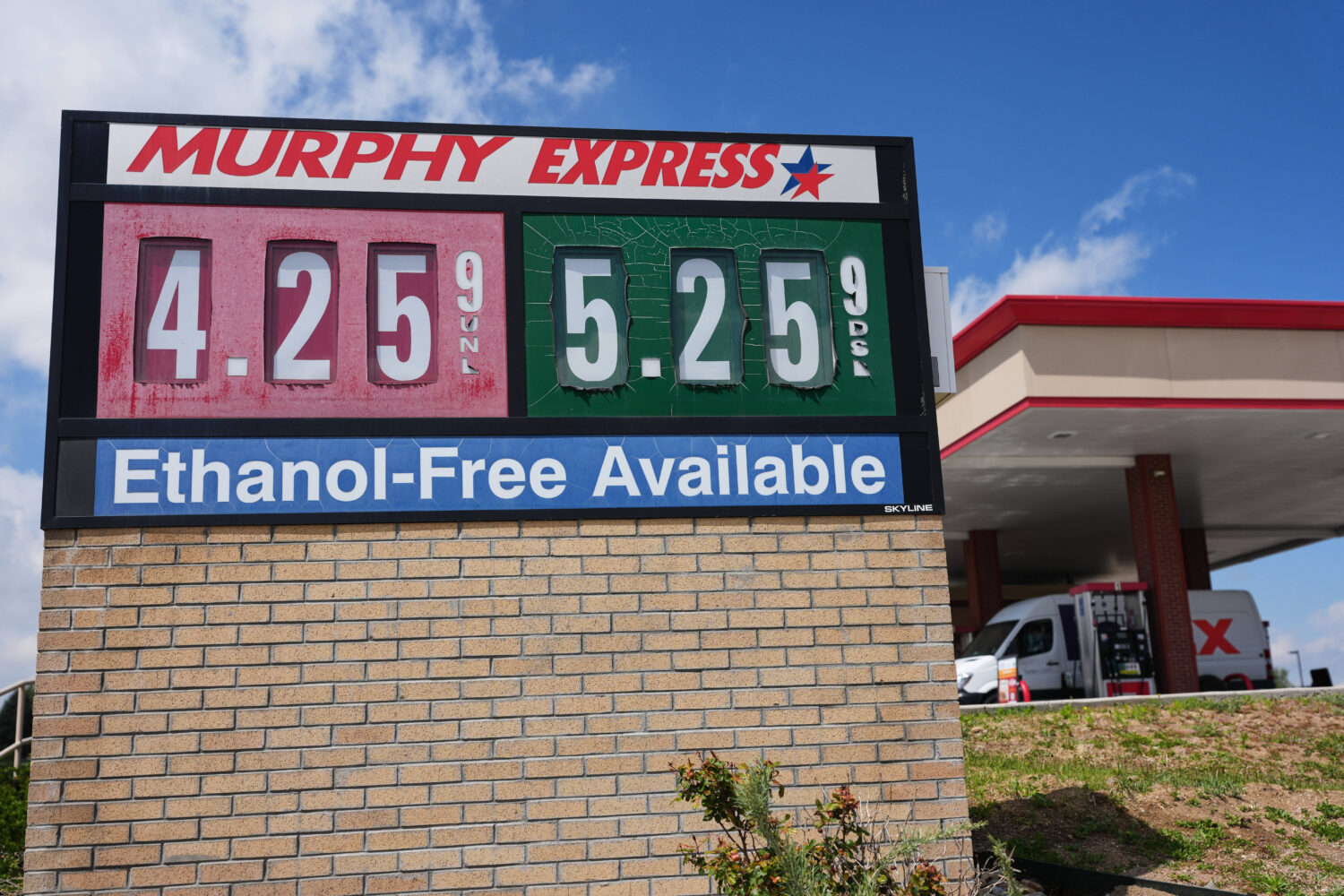 Best HD Pictures about  Real Pics Murphy Express Gas Prices Amazing  - No AI Images