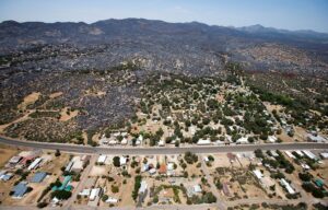 Echoes of deadly Arizona wildfire with 3 firefighters killed in Colorado-Utah blaze