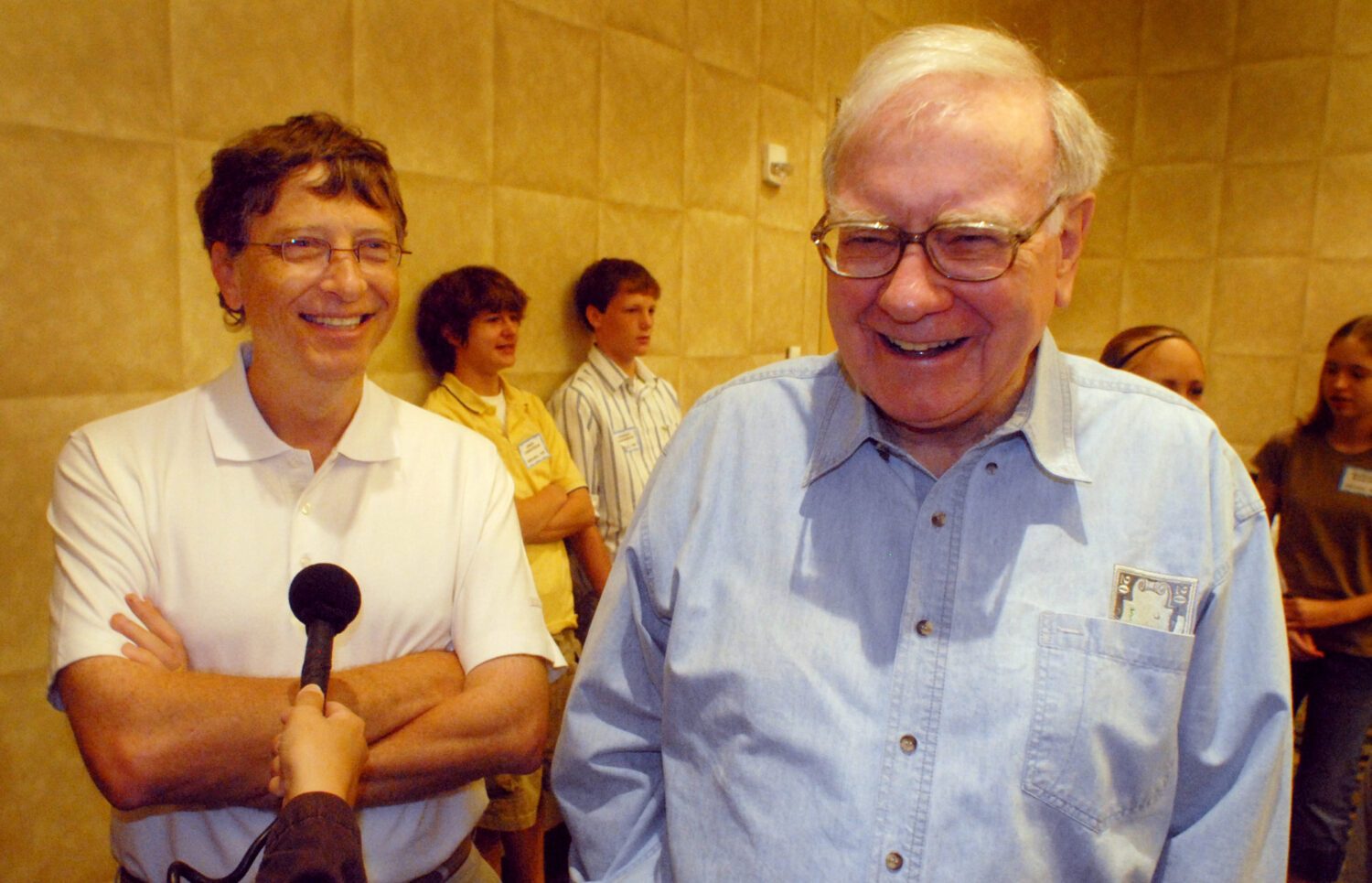 FILE - Microsoft co-founder and chairman Bill Gates, left, and Berkshire Hathaway Inc. billionaire ...